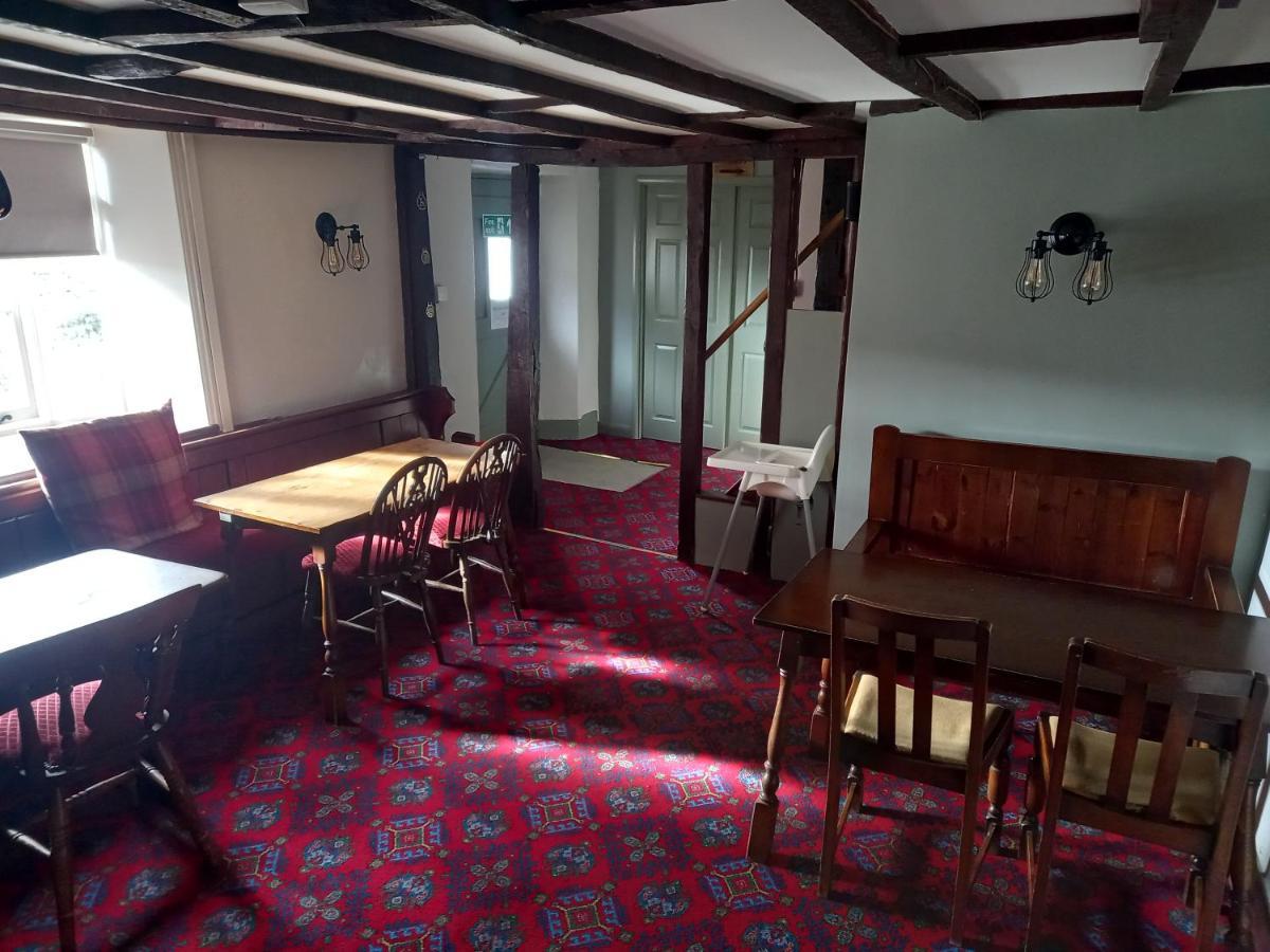 The Crown Inn Wentnor エクステリア 写真