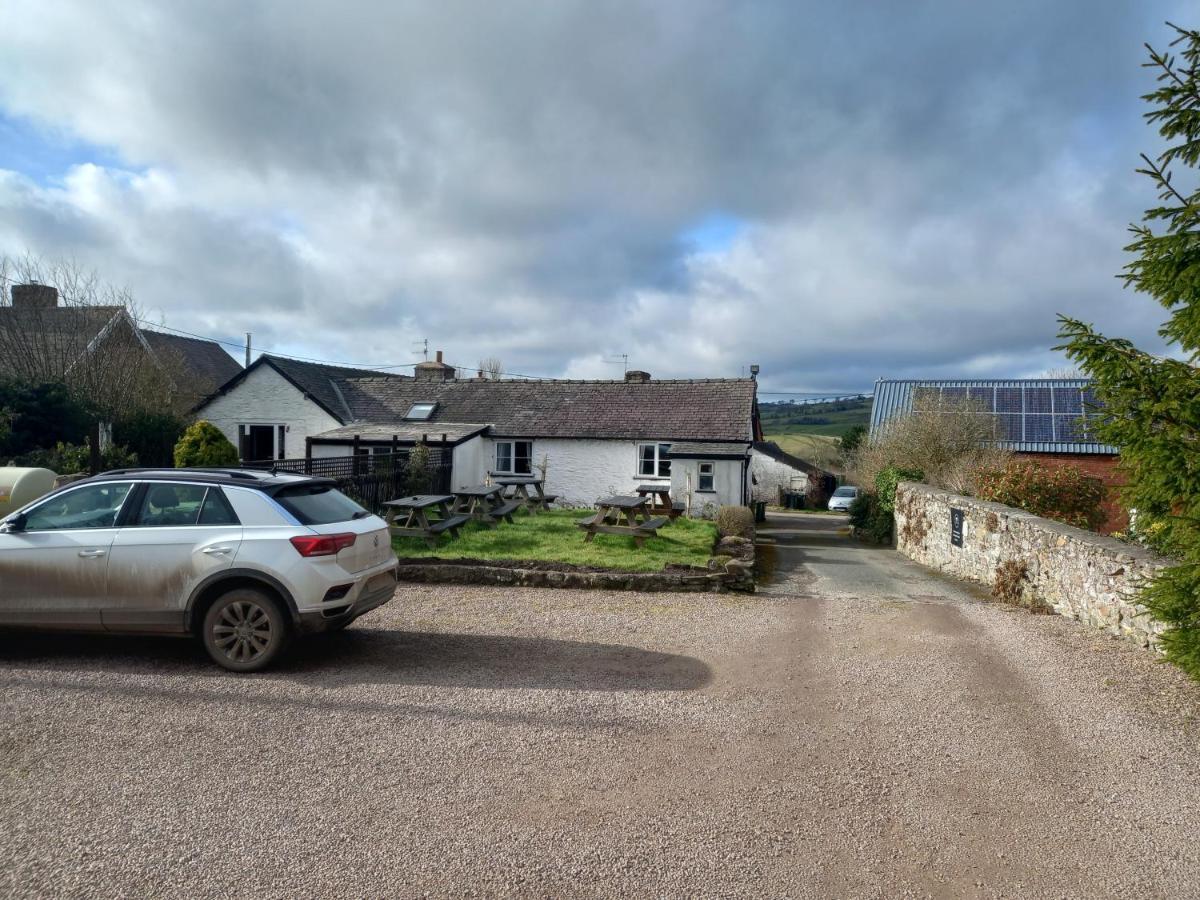 The Crown Inn Wentnor エクステリア 写真