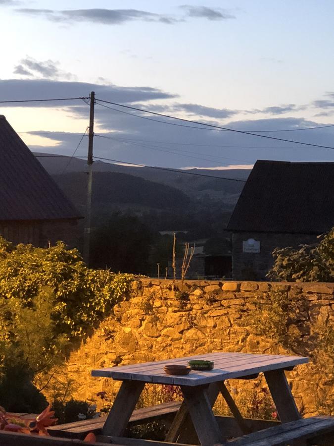 The Crown Inn Wentnor エクステリア 写真
